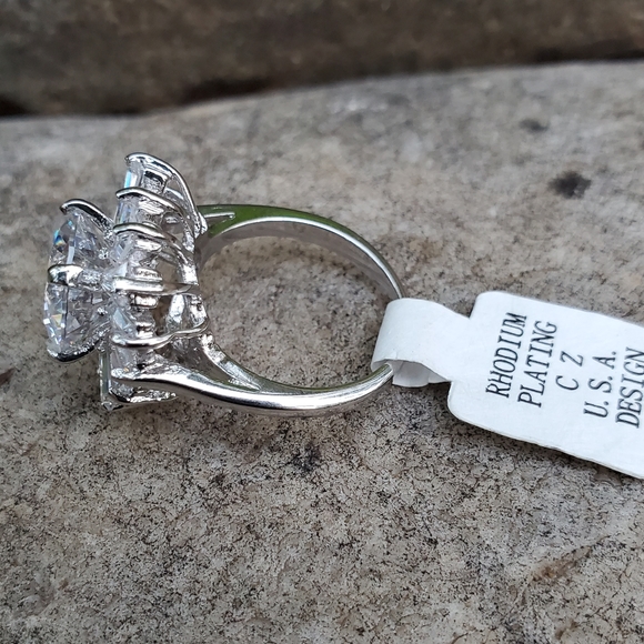 White Gold Rhodium Plated Cubic Zirconia Ring NWT - Picture 6 of 7